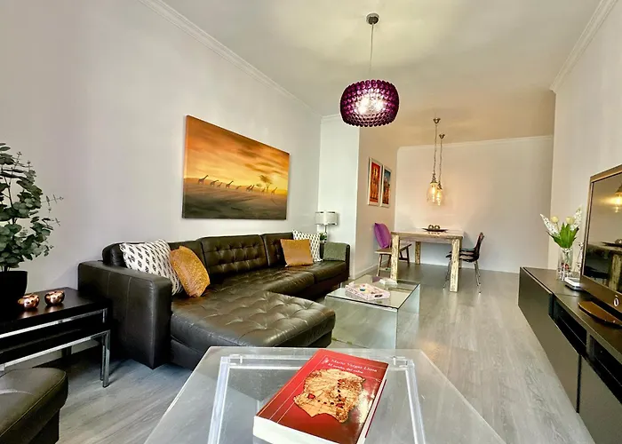 Πανσιόν Hostiguest Coliving Leon Y Castillo *