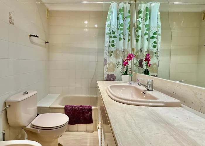 Πανσιόν Hostiguest Coliving Leon Y Castillo *