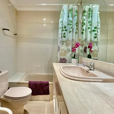 게스트하우스 Hostiguest Coliving Leon Y Castillo *