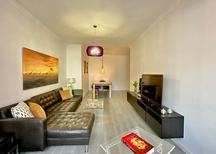 Hostiguest Coliving Leon Y Castillo Pensjonat *