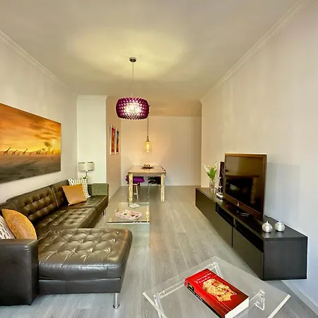 Hostiguest Coliving Leon Y Castillo Guest house *